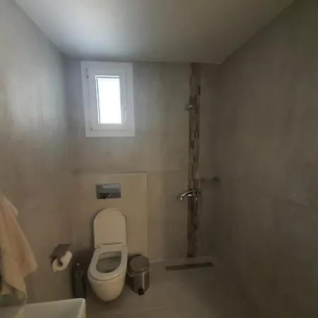 Apartment New ,50m From The Sea At Nea Irakleia.