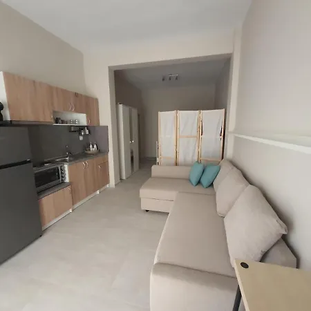 شقة New ,50m From The Sea At Nea Irakleia. نيا إيراكليا